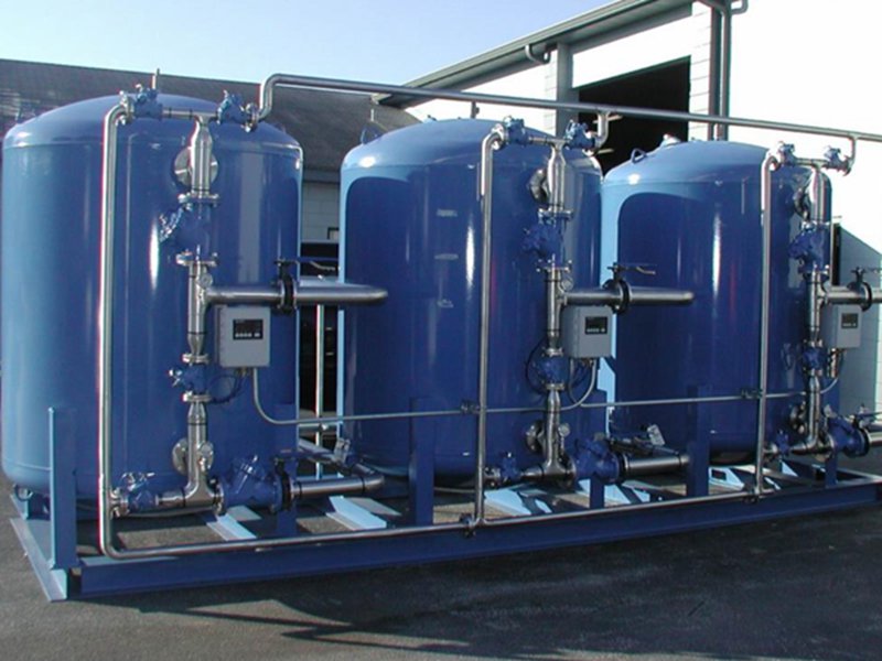 软化水设备的工作原理是什么？软化水设备进行原水的软化过程是什么？